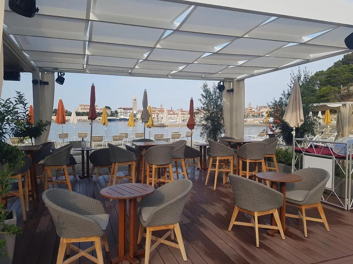 Apartment Lavanda Garden Rab Town