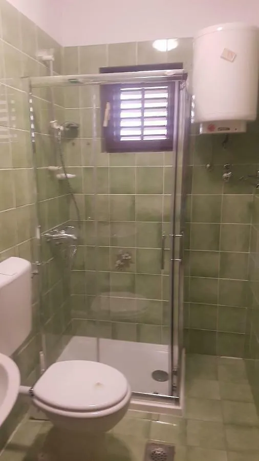 Apartment Lavanda Garden Rab Town