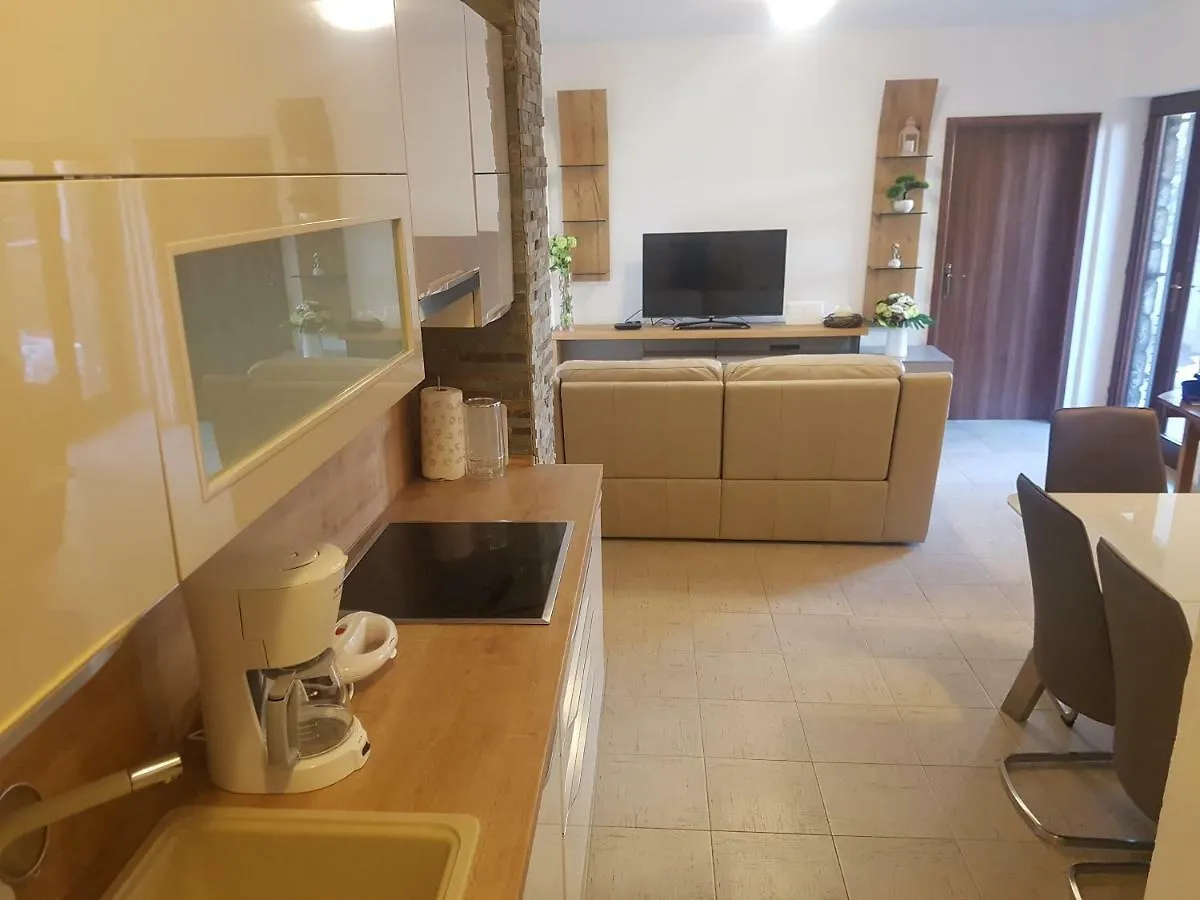 Apartment Lavanda Garden Rab Town Croatia